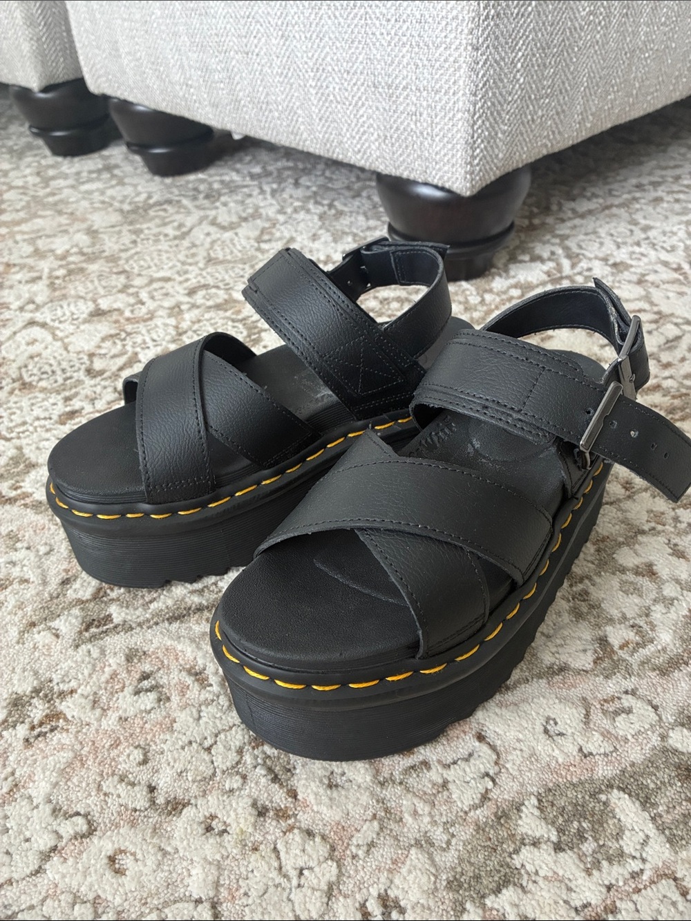 Dr. Martens Voss leather platform sandals NWOT new without box